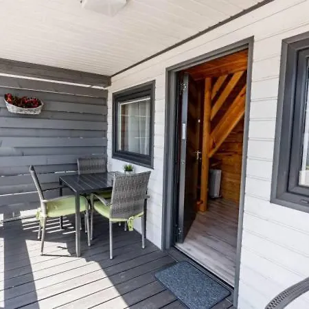 Hébergement de vacances Letniskowe Nadia Z Podgrzewanym Basenem