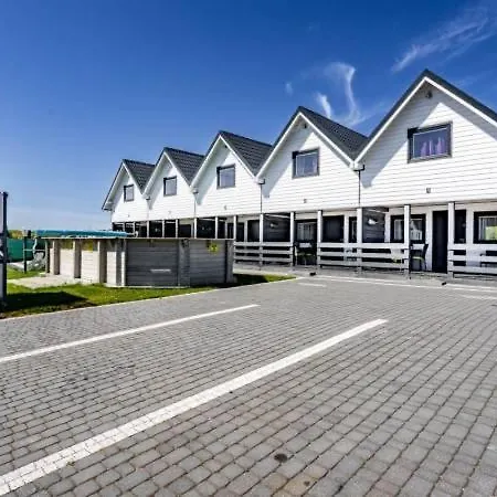 Ferienhaus Letniskowe Nadia Z Podgrzewanym Basenem