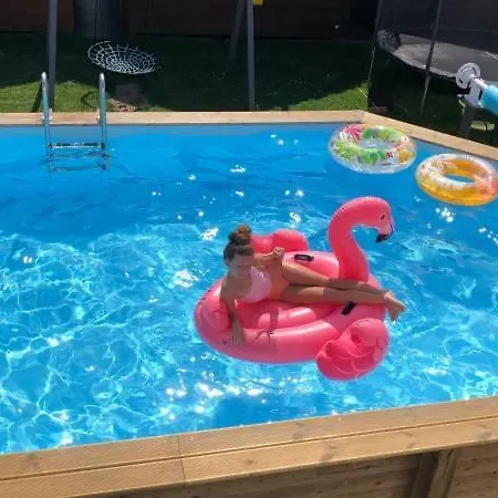 Letniskowe Nadia Z Podgrzewanym Basenem