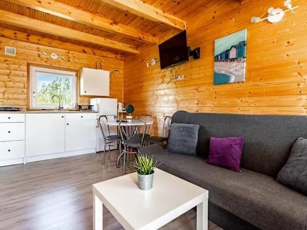 Letniskowe Nadia Z Podgrzewanym Basenem בית נופש Władysławowo